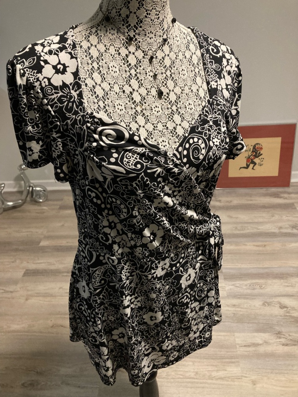 Reitmans Black & White Floral V- Neck Wrap-Front Blouse